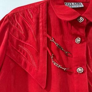 Vintage 90s Red Western Embroidered Artsy Eclectic Glam Button Up Rockabilly